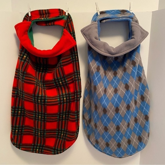 Petco set of 2 reversible fleece dog coats green/ red plaid & blue/Gray argyle - Picture 2 of 14